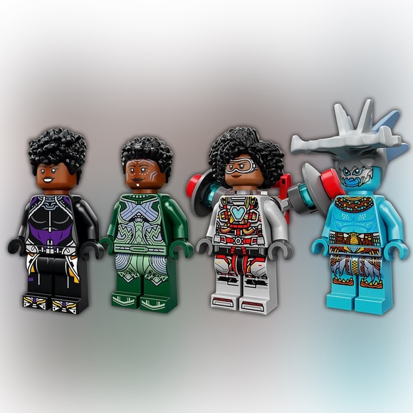 NIB Lego Marvel Black Panther Wakanda Forever Lego Set 76211 Shuri’s Sunbird - Picture 3 of 9